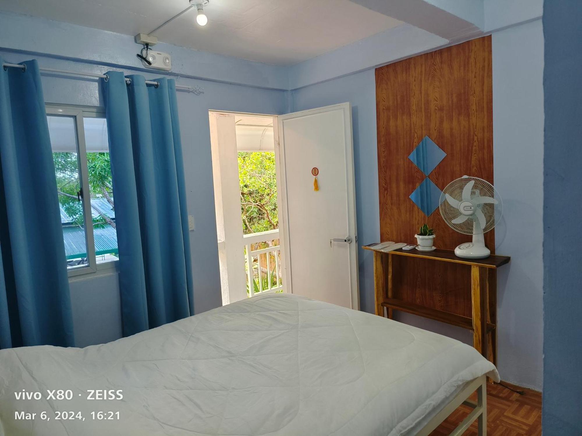 Ani Marie Guest House Coron Bagian luar foto
